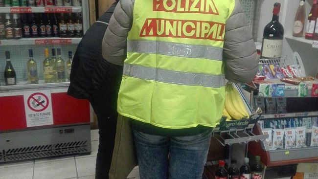 Firenze: ancora un minimarket multato per vendita di alcolici fuori orario