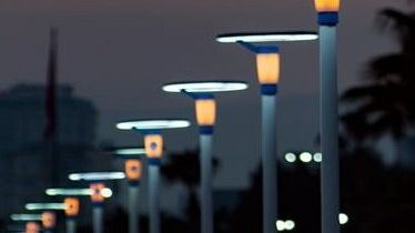 Firenze: donna ferita da crollo palo della luce