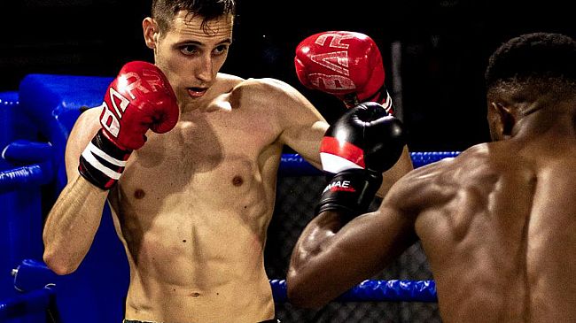 I campioni della kickboxing combattono ad Arezzo