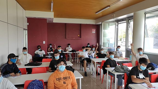 Covid-19: come riprendere laboratori e stage in presenza?