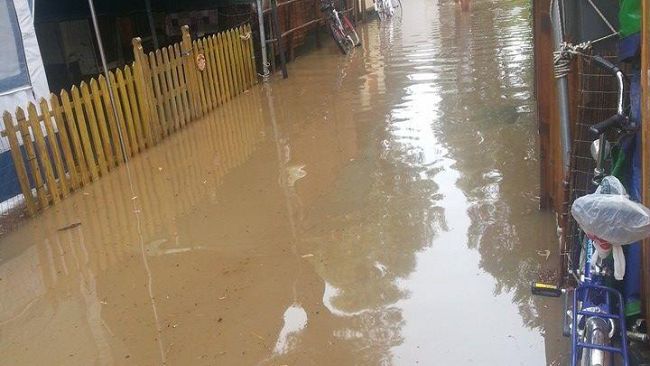 Toscana, con la pioggia campeggi allagati - FOTO -