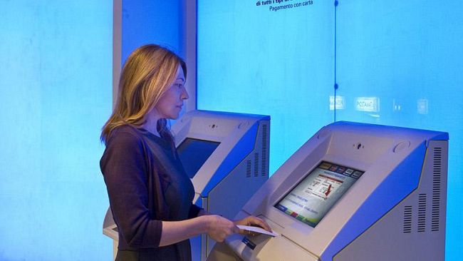 Poste su Internet e Toscana in fibra ottica, ma gli uffici non si toccano