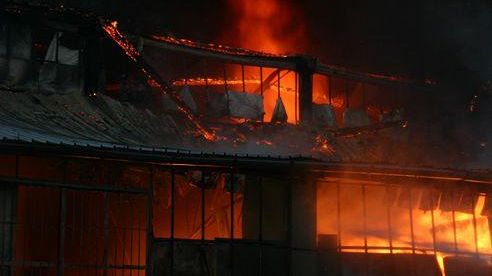 Incendi, in corso due interventi a Carmignano e Pietrasanta