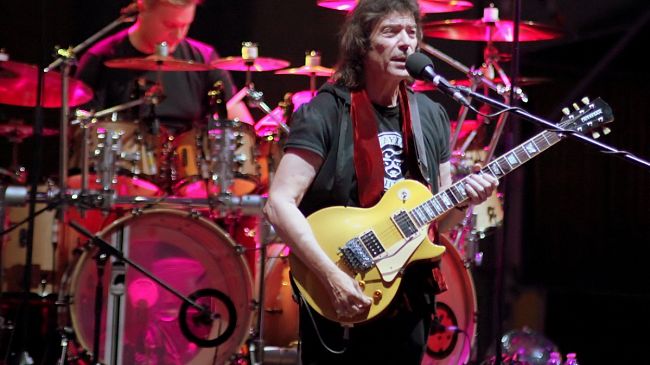 La chitarra di Steve Hackett incanta il Musart Festival