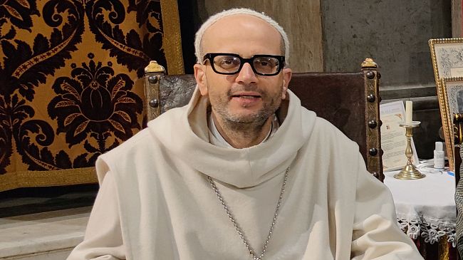 Fiaccolata a Firenze per la pace, l'appello di Padre Bernardo