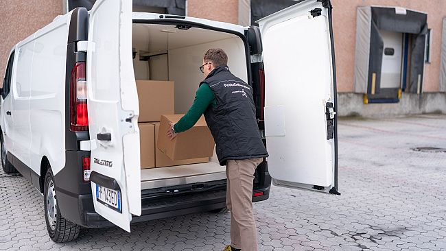 Poste consegna a domicilio anche prodotti alimentari freschi