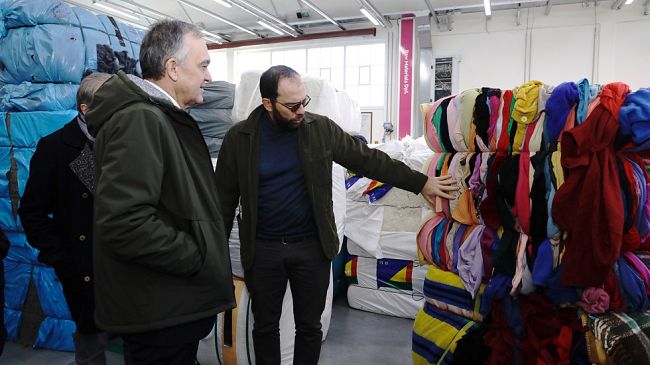 Coronavirus: il distretto tessile pratese riprende l’attività