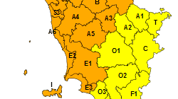 Maltempo: scatta l’arancione per pioggia e temporali