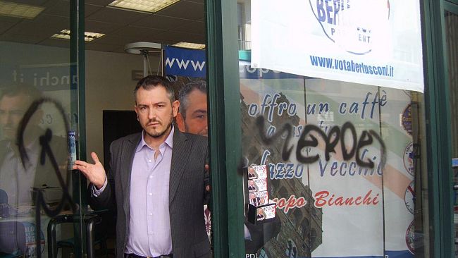 Elezioni Comunali: atti vandalici ai danni del comitato del consigliere Jacopo Bianchi (PDL)