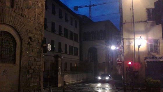 Piazza dei Giudici, a Firenze il Semaforo inutile sempre rosso