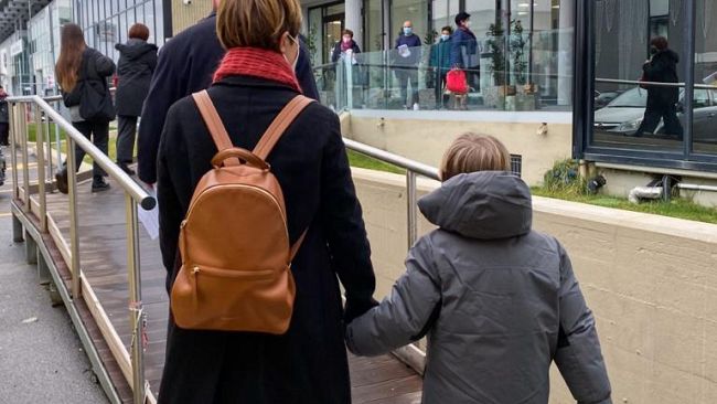 Nuovo partner può adottare figlio avuto da una precedente relazione?