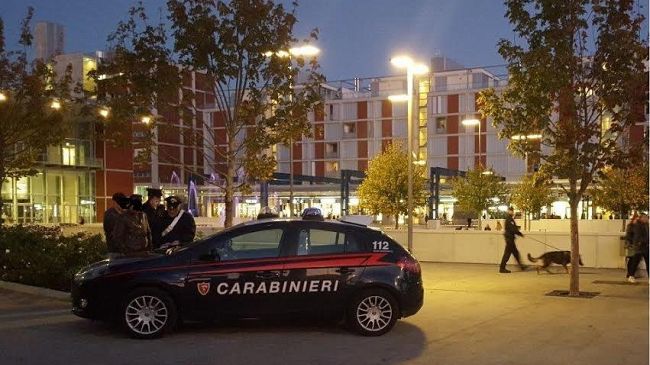 Spaccio di droga a Firenze: i carabinieri chiamati per una aggressione, trovano la cocaina