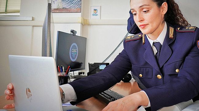 Abusi sui minori, i consigli della Polizia per i genitori ed i ragazzi