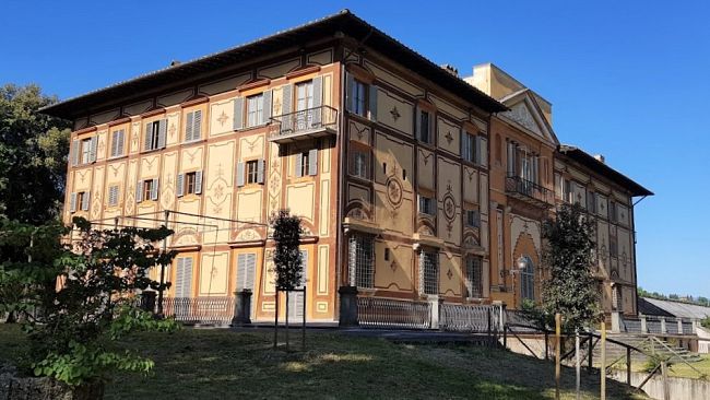 ​Rubati i leoni di Villa Favard a Rovezzano