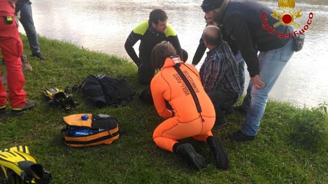 ​Ragazza salvata in Arno, premiazione agente della Municipale