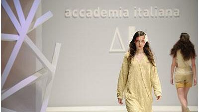 Moda: Fiom-Fiom-Uilm chiedono tavolo a Confindustria