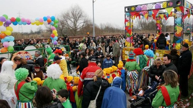 Carnevale, a San Romano arrivano i nani di Biancaneve
