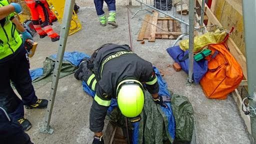 Operaio cade in un tombino: volo di 6 metri