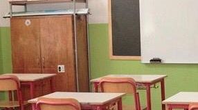 La scintilla nella scuola scatena la bufera politica
