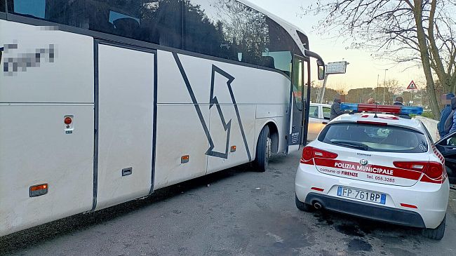 Bus internazionali, controlli in zona Galluzzo e casello A1