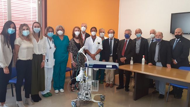 Usaid e Distretto Rotary  donano 5 culle di rianimazione neonatale