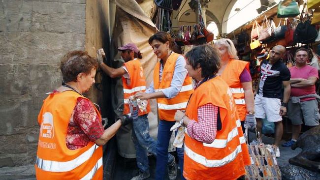 Spazi pubblici: “L’uomo della pioggia” di Jean-Michel Folon, entro l’anno tornerà al suo posto