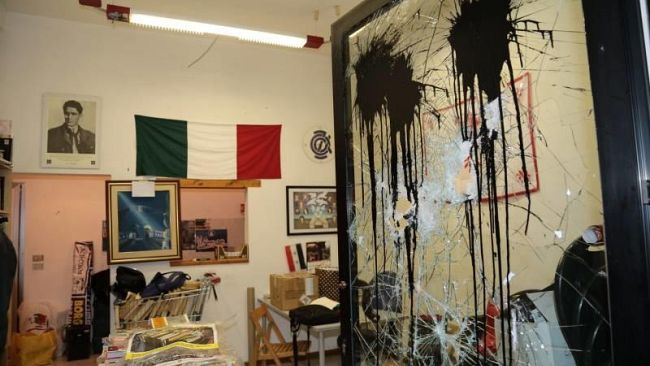 Firenze: assalto alla libreria Il Bargello