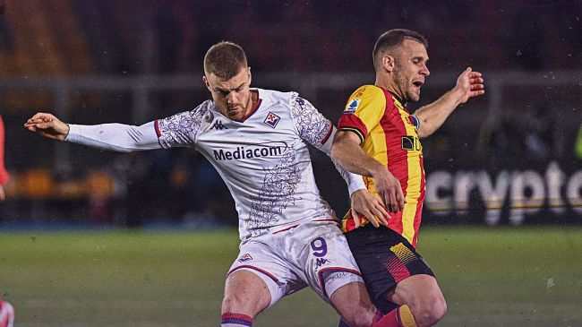 la-fiorentina-si-suicida-a-lecce