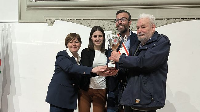 Consegnata coppa del Consiglio regionale alla ASD Boxe Mugello