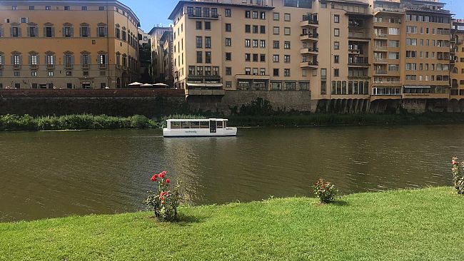 Firenze come Parigi: partono le crociere sull'Arno
