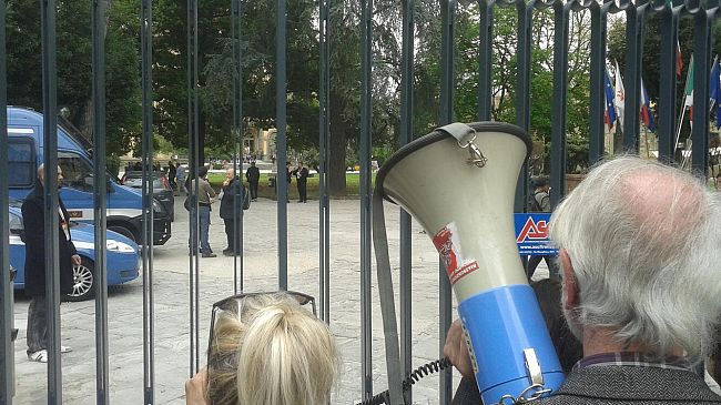 Strage di Viareggio, presidio a Firenze, Moretti assente al congresso Cgil