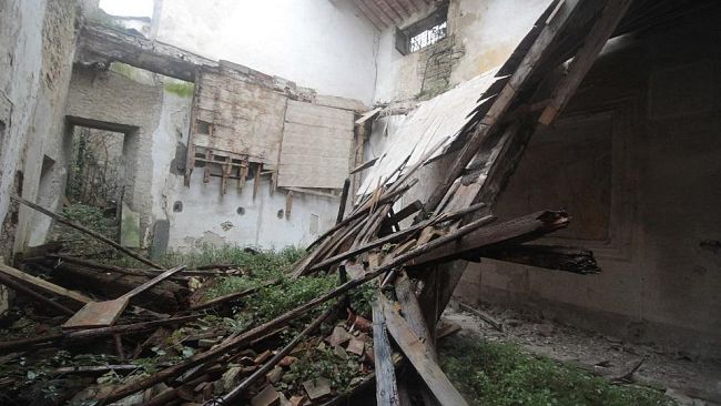 Un Castello abbandonato alle porte di Firenze