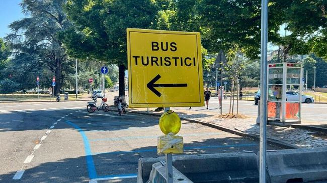 Bus turistici alle Cascine, FI: 'Indegna accoglienza ai turisti'