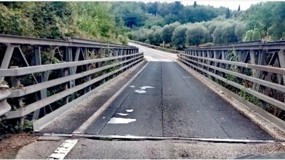 Galluzzo, polemiche sul ponte sotto la Certosa