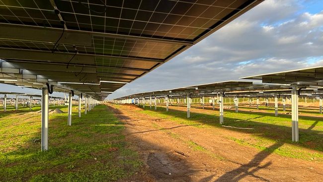 I vantaggi dell’energia green senza possedere fisicamente un impianto