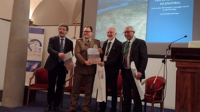 “Fra le montagne di Enotria”  presentato all'IGM