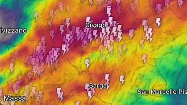 Temporale in Toscana, sta scendendo verso Firenze 