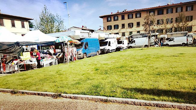 Commercio su area pubblica, il rinnovo delle concessioni è un caso