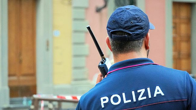  Trovato sotto casa dell’ex moglie, arrestato 74enne