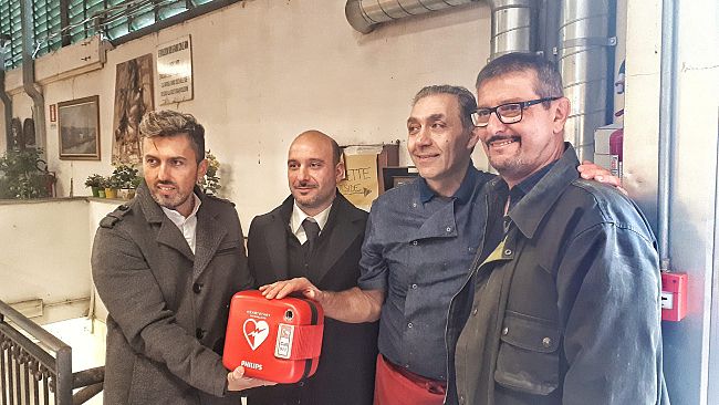 Mercato di S. Ambrogio: è arrivato il defibrillatore
