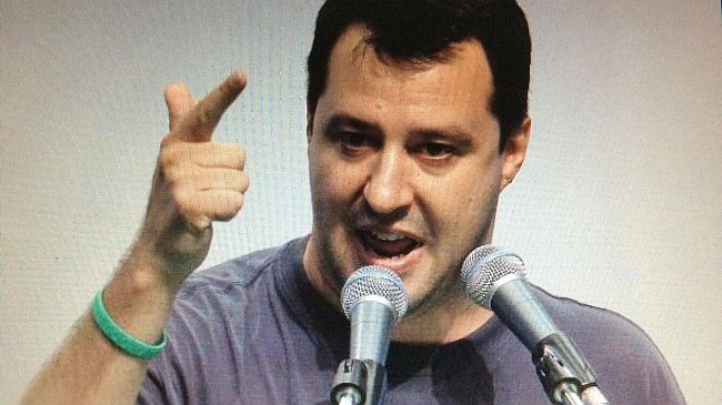 Salvini in Toscana: e alla fine ci scappa lo scontro fisico