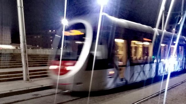 Tramvia, autista donna aggredita di notte