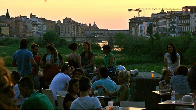 Easy Living, pesce e castelli di sabbia a go-go