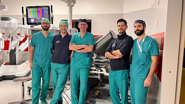 Meyer, primo intervento con il robot chirurgico