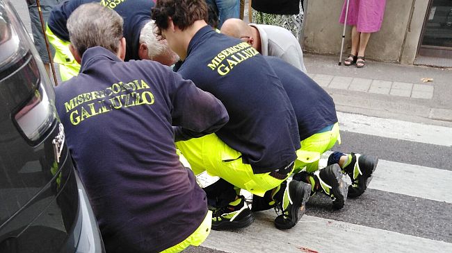 Paura al Galluzzo: investito da un'auto anziano ex ortolano