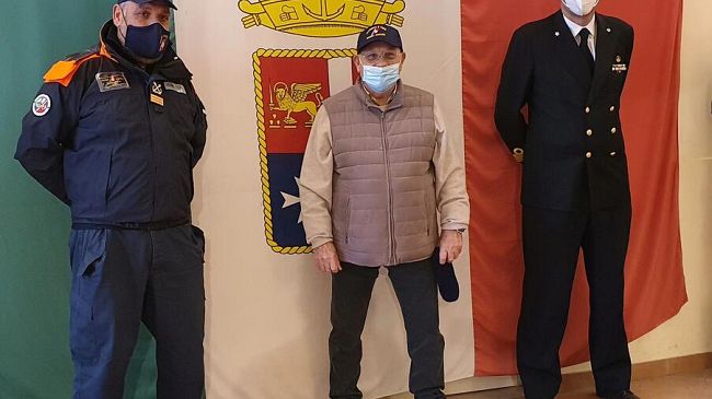 Infartuato salvato ringrazia gli uomini della Guardia Costiera