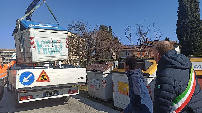 Tavarnelle dice addio all’ultimo cassonetto