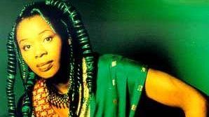 Musica dei Popoli Donne d'Africa, recupera il concerto di Sally Nyolo, il 29 ottobre