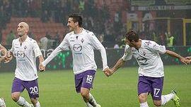 Firenze: l'euforia dei tifosi viola per la vittoria di San Siro