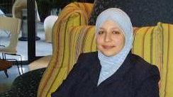 Libri: Sumaya Abdel Qader presenta <I>Porto il velo, adoro i Queen. Nuove italiane crescono</I> all'Associazione Vie Nuove